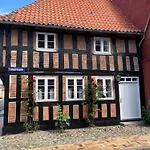Madam Bundsens Huse Assens